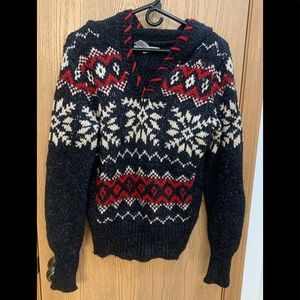 Women’s hooded sweater